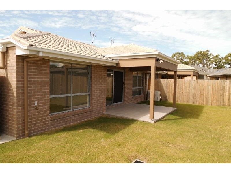 230 Pulgul St, Urangan QLD 4655