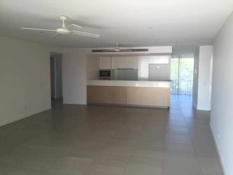 323 BAYVIEW STREET, Hollywell QLD 4216