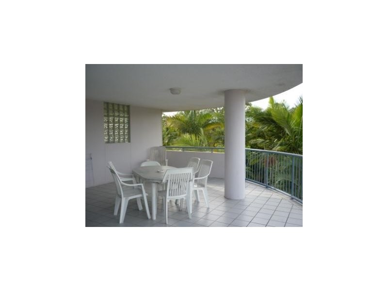 386 The Esplanade, Torquay QLD 4655