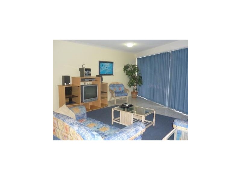 386 The Esplanade, Torquay QLD 4655