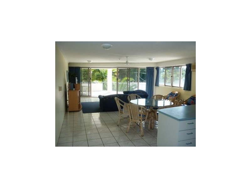 386 The Esplanade, Torquay QLD 4655