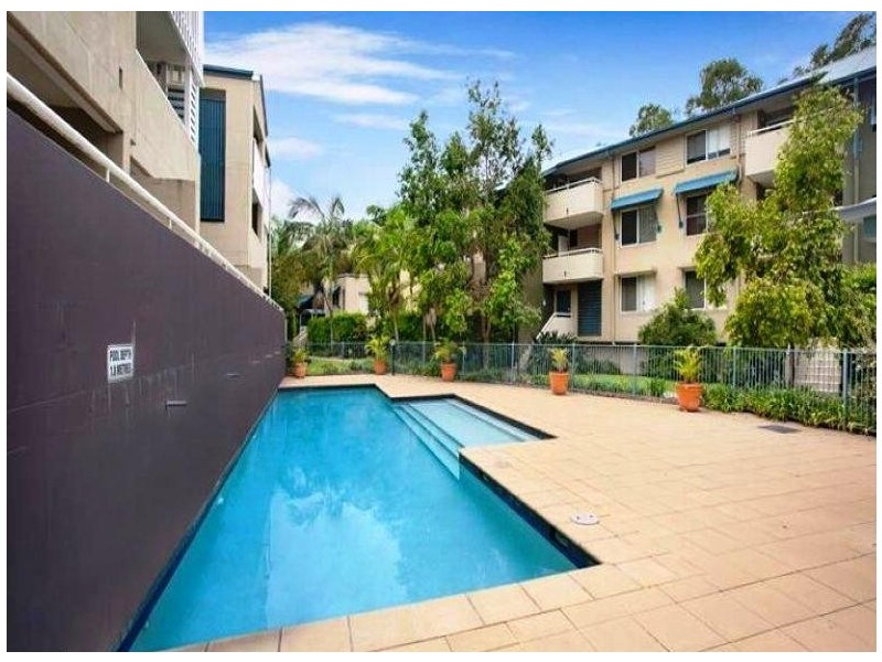 38 Vincent Street, Indooroopilly QLD 4068