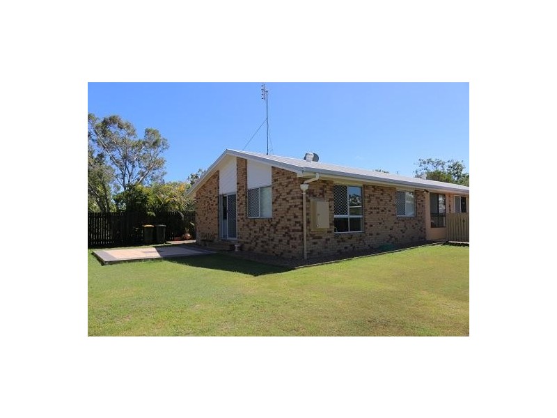 12 Bayrise Drive, Urangan QLD 4655