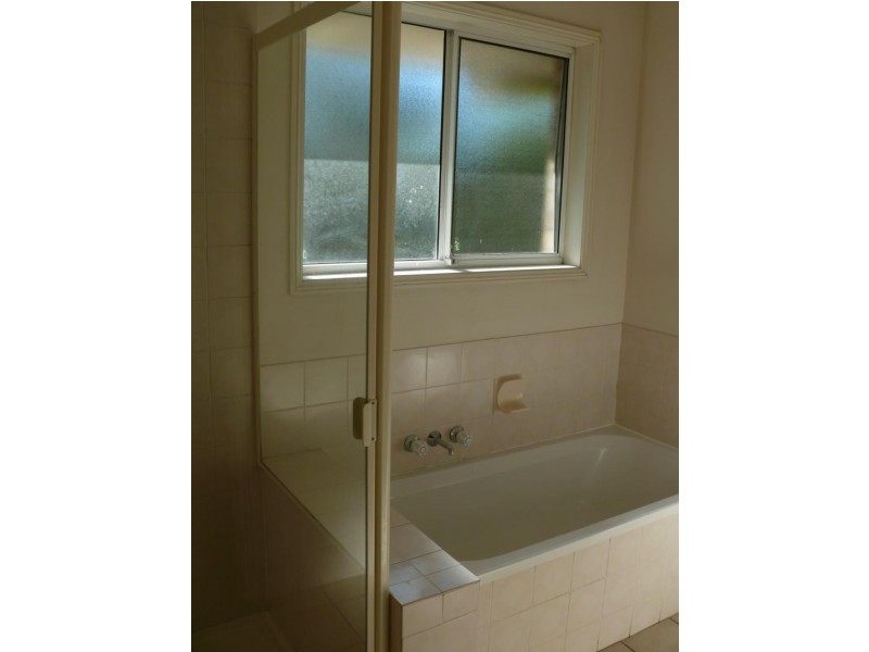 42 Murev Way, Carrara QLD 4211