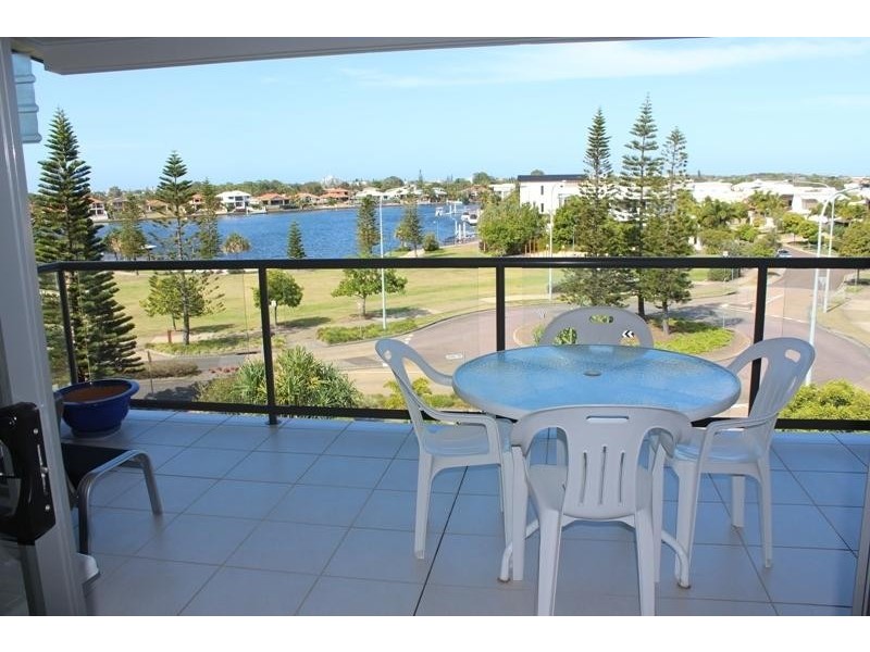 56/4 Grand Parade, Parrearra QLD 4575