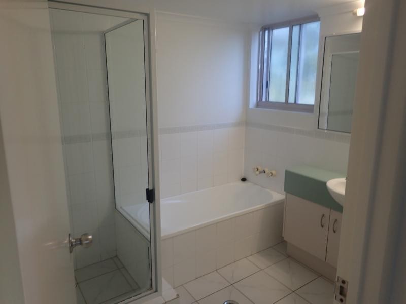 386 Esplanade, Torquay QLD 4655