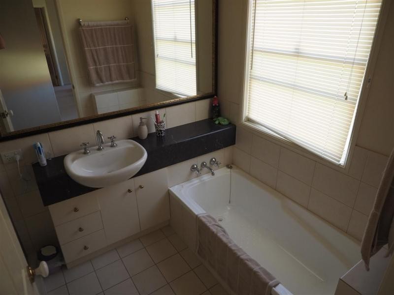 99 – 101 Heeb Street, Ashmore QLD 4214