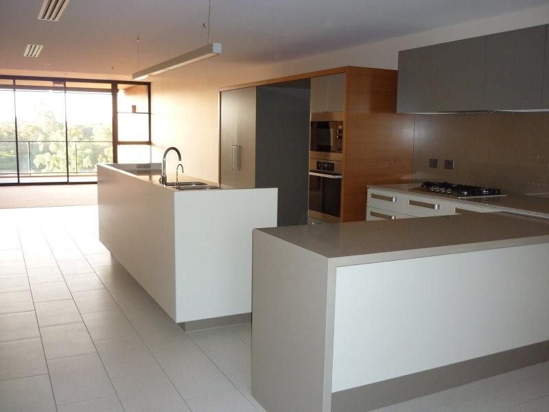 3205/211 King Arthur Terrace, Tennyson QLD 4105