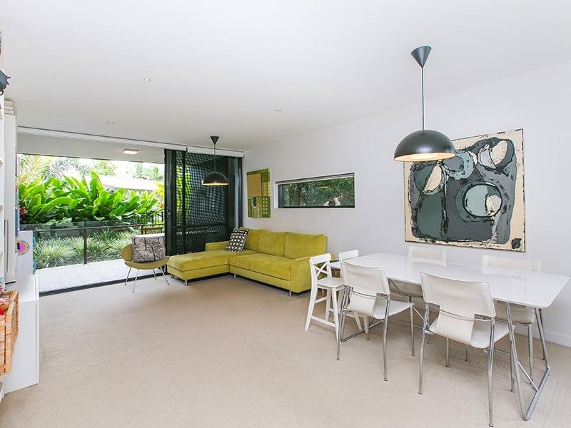10 Pidgeon Cl., West End QLD 4101
