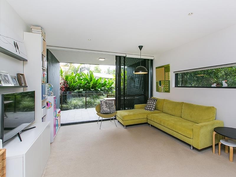 10 Pidgeon Cl., West End QLD 4101