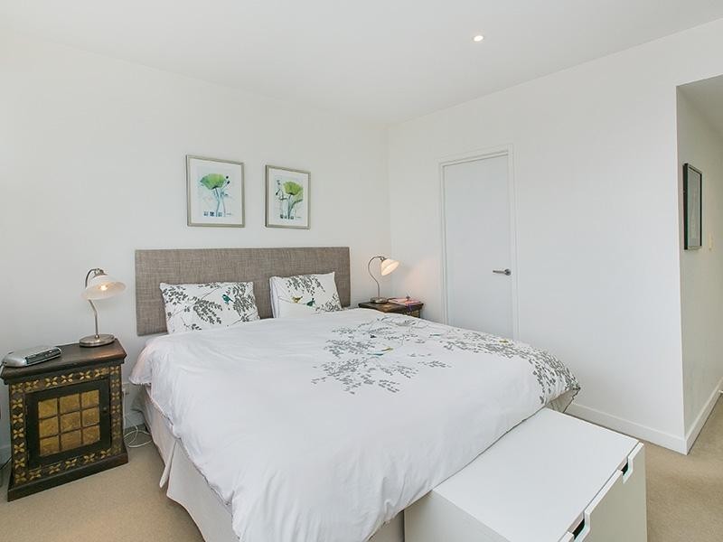 10 Pidgeon Cl., West End QLD 4101