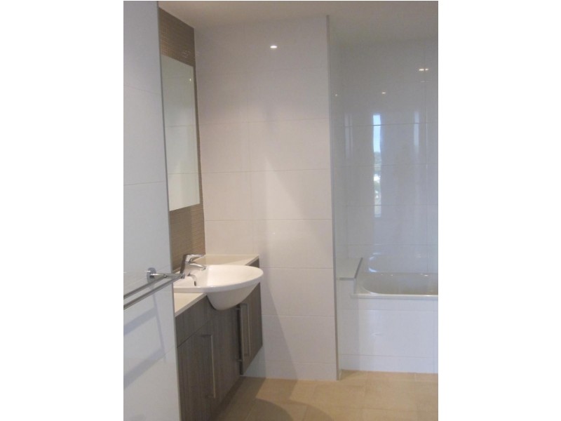 14 Oxley Ave, Woody Point QLD 4019