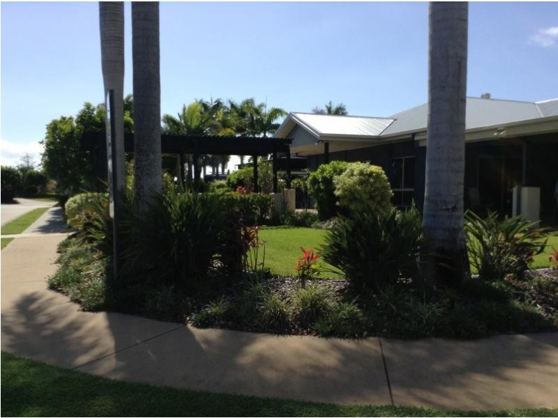 2 Grand Parade, Parrearra QLD 4575