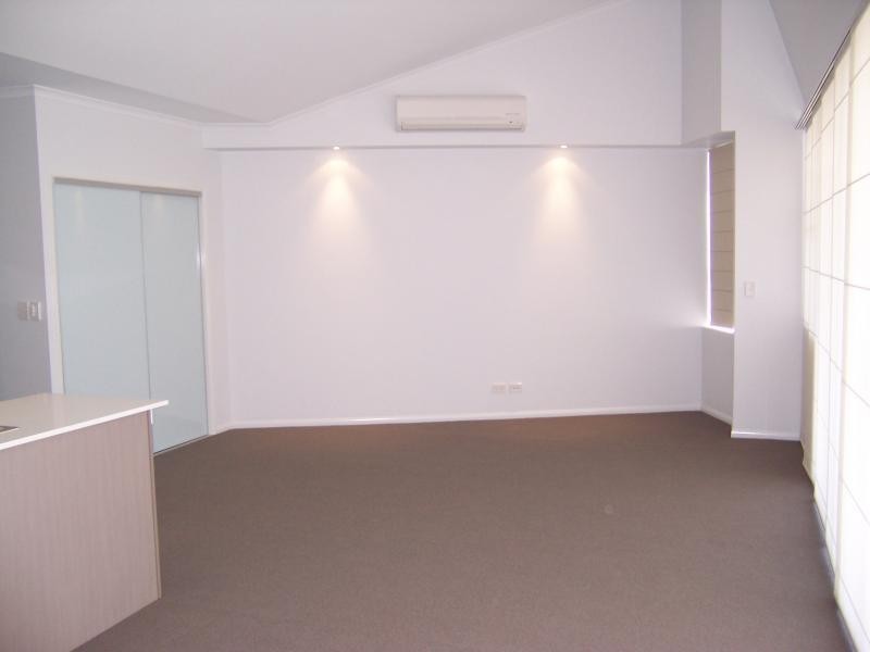 42 Pelican Waters Blvd, Pelican Waters QLD 4551