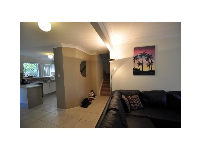 130 Jutland St, Oxley QLD 4075