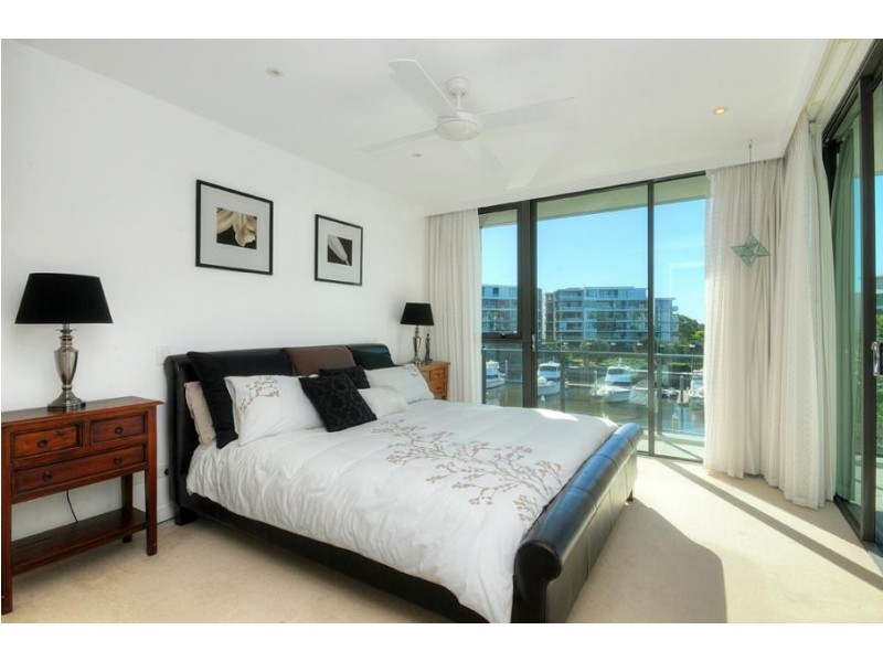 323 Bayview Street, Hollywell QLD 4216