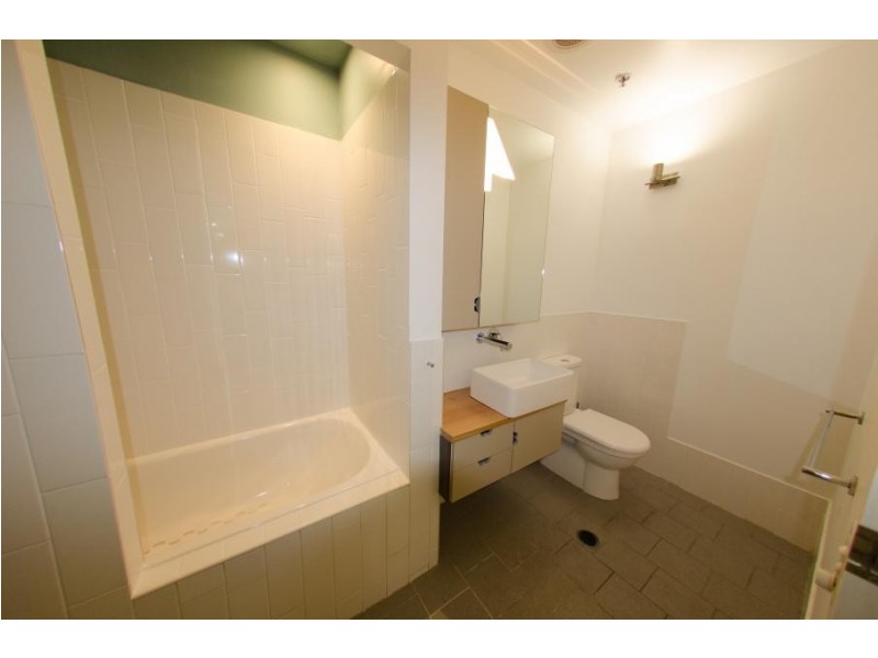 8 Skyring Terrace, Teneriffe QLD 4005