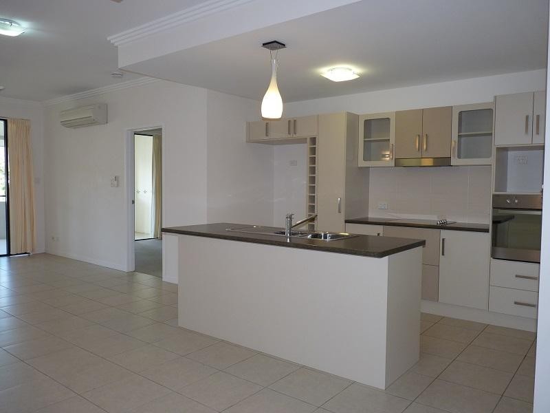 6-24 Henry Street, West End QLD 4810