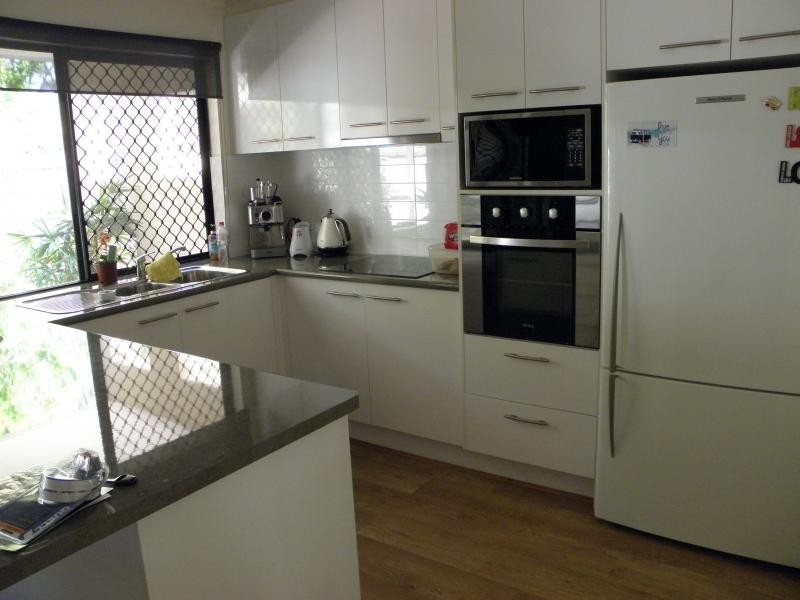 9A Browning Blvd, Battery Hill QLD 4551