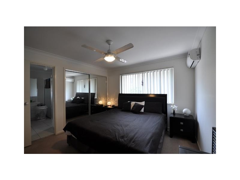 130 Jutland St, Oxley QLD 4075