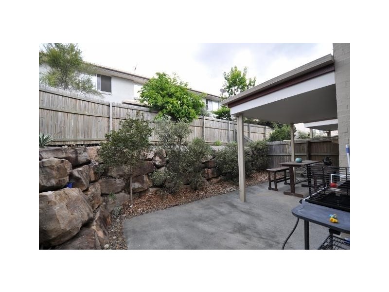 130 Jutland St, Oxley QLD 4075