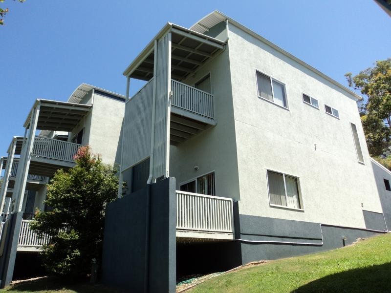 35 MIAWELA STREET, Norman Park QLD 4170