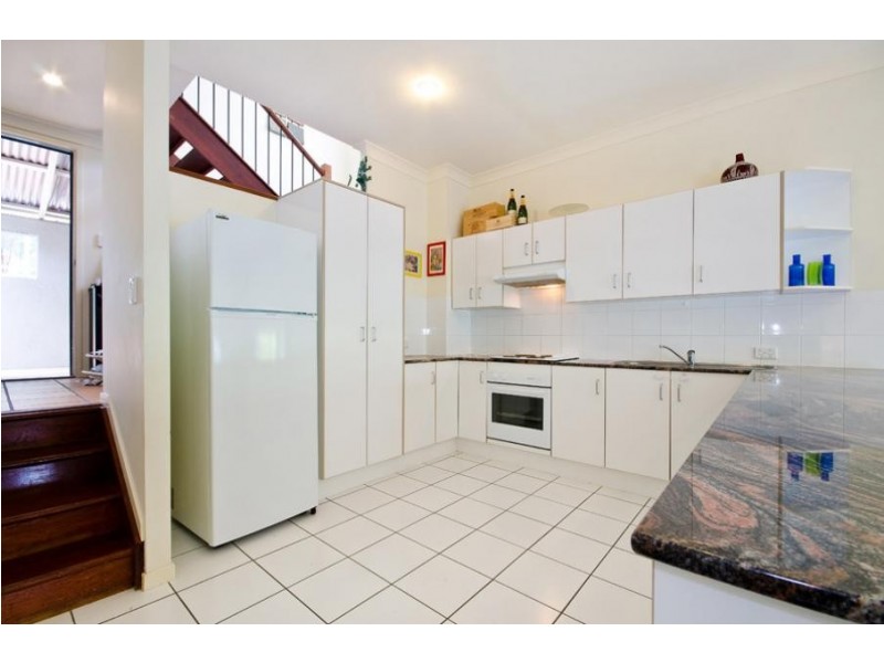 35 MIAWELA STREET, Norman Park QLD 4170