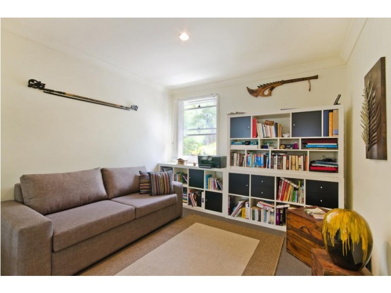 35 MIAWELA STREET, Norman Park QLD 4170