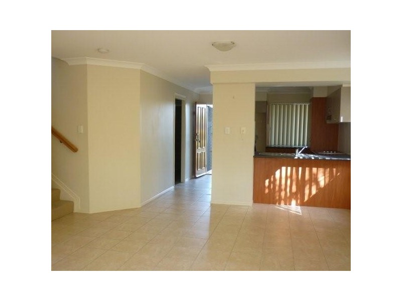 4 Johnston Street, Carina QLD 4152