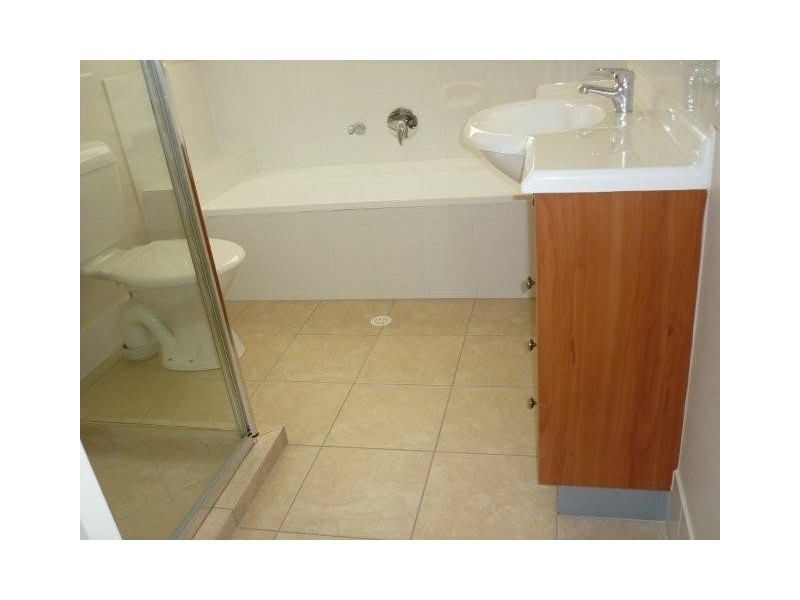 4 Johnston Street, Carina QLD 4152