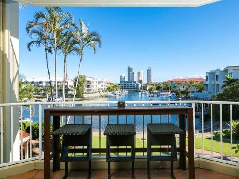 22 Jennifer Ave, Runaway Bay QLD 4216