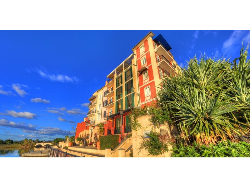 3030 The Boulevard, Carrara QLD 4211