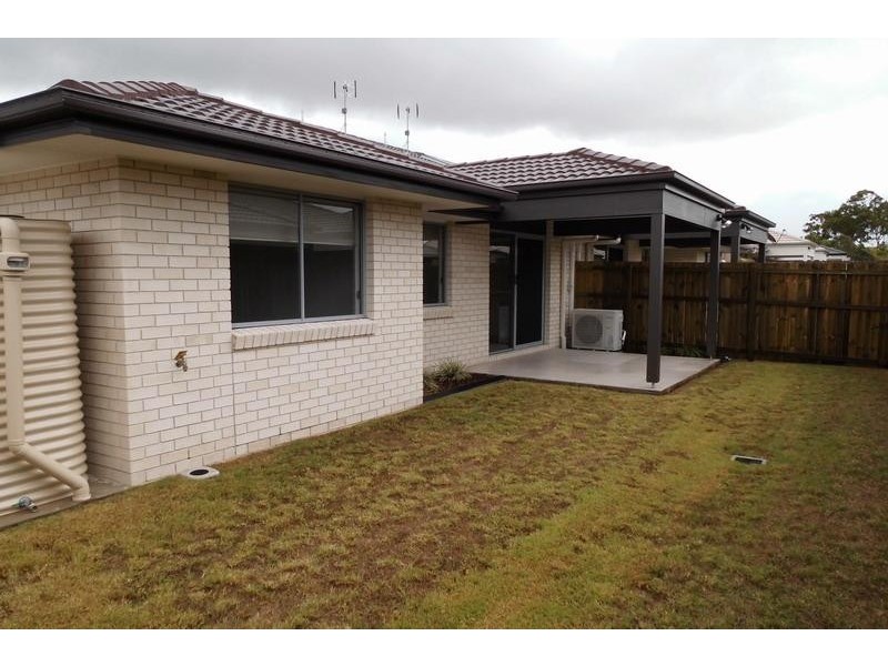 230 Pulgul St, Urangan QLD 4655