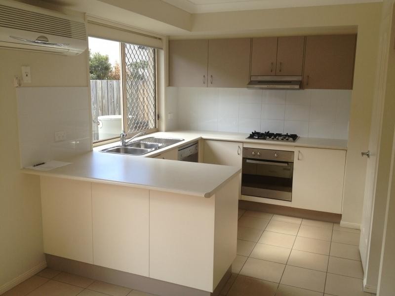 30 Johnston Street, Carina QLD 4152