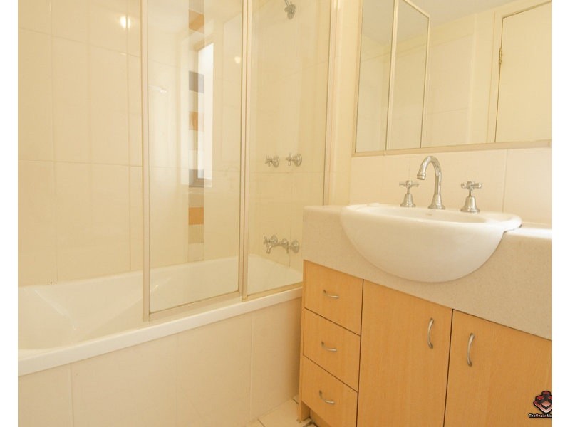 8 Mascar Street, Upper Mount Gravatt QLD 4122