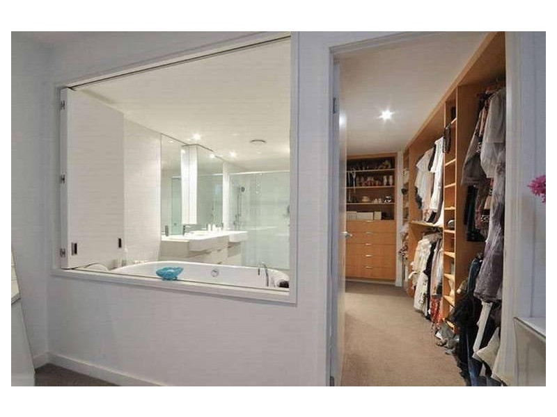 10 Pidgeon Close, West End QLD 4101