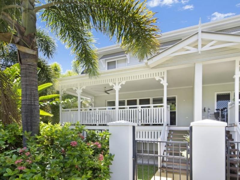 42 Warburton Street, North Ward QLD 4810