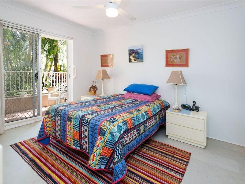 22 Jennifer Ave, Runaway Bay QLD 4216