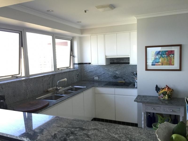 12 Commodore drive, Paradise Waters QLD 4217