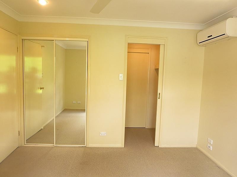 11 Oakmont Avenue, Oxley QLD 4075