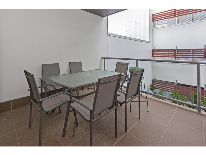 9 Chester St, Newstead QLD 4006