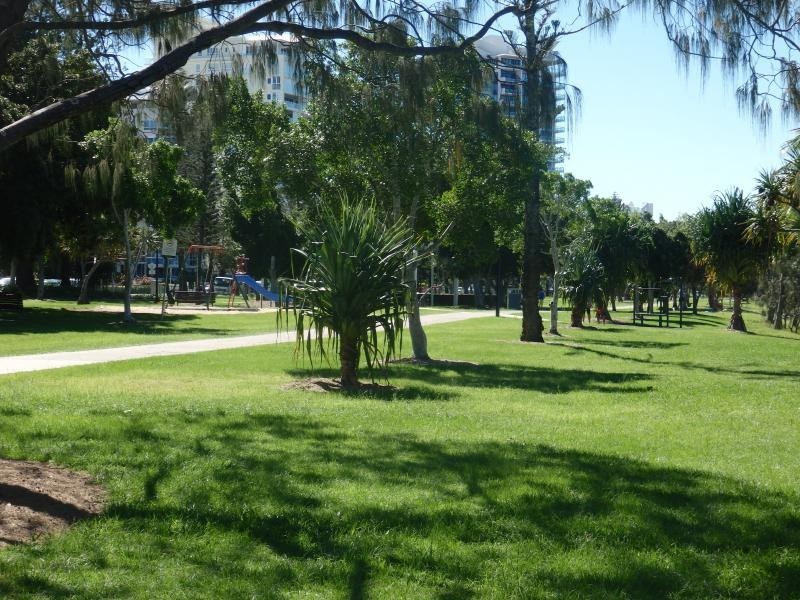 140 MARINE PARADE, Southport QLD 4215