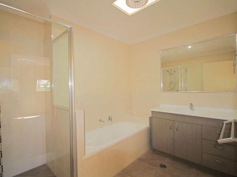 11 Tripcony Place, Wakerley QLD 4154