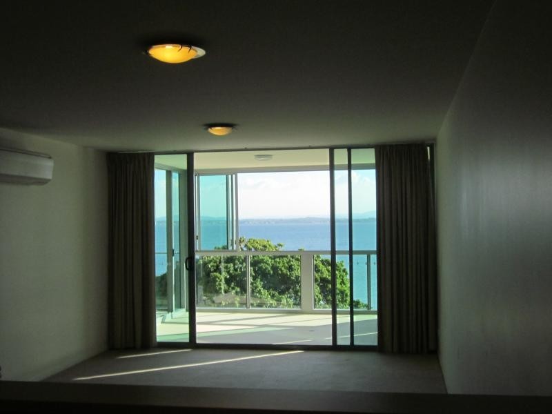 14 Oxley Ave, Woody Point QLD 4019