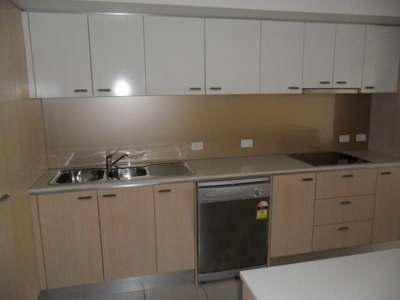 255 Varsity pde, Varsity Lakes QLD 4227