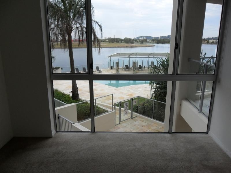 255 Varsity pde, Varsity Lakes QLD 4227