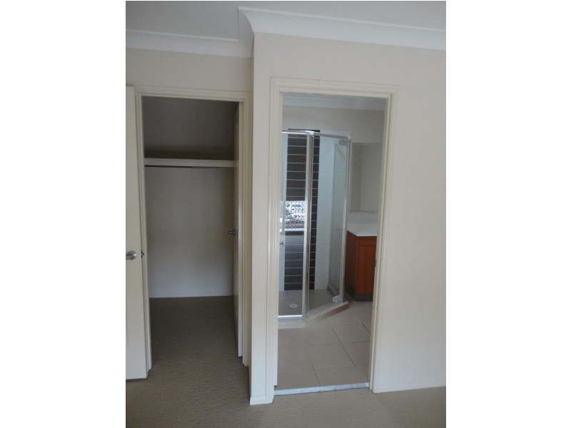 47 Johnston Street, Carina QLD 4152