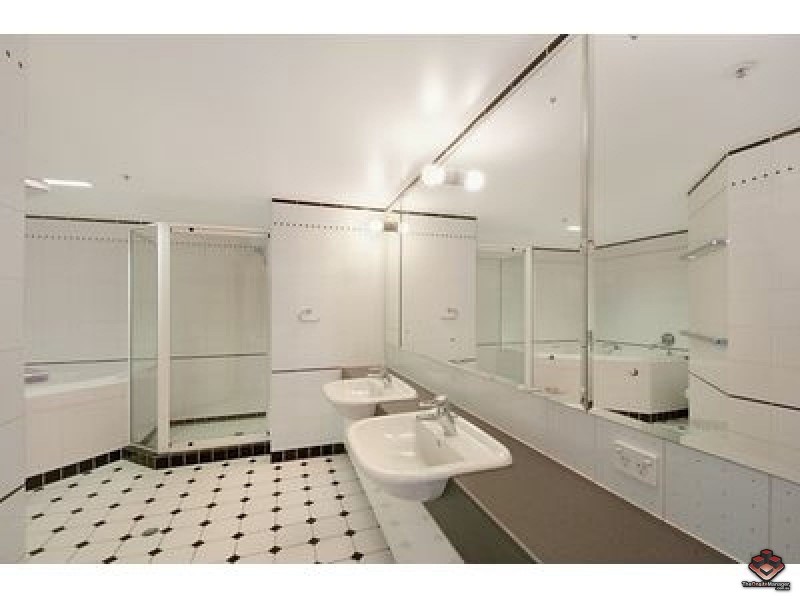 12 Commodore Drive, Paradise Waters QLD 4217