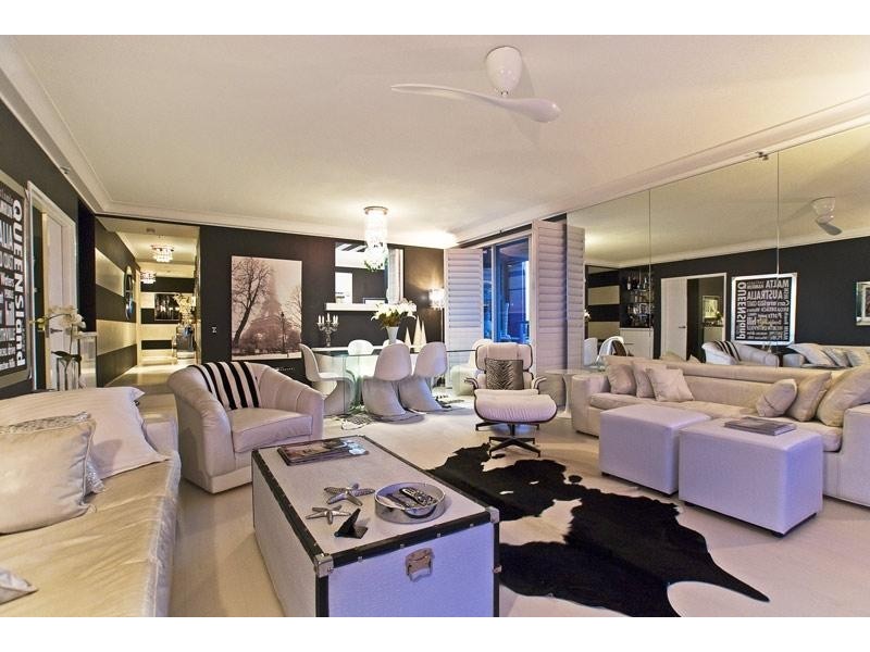 12 Commodore Drive, Main Beach QLD 4217