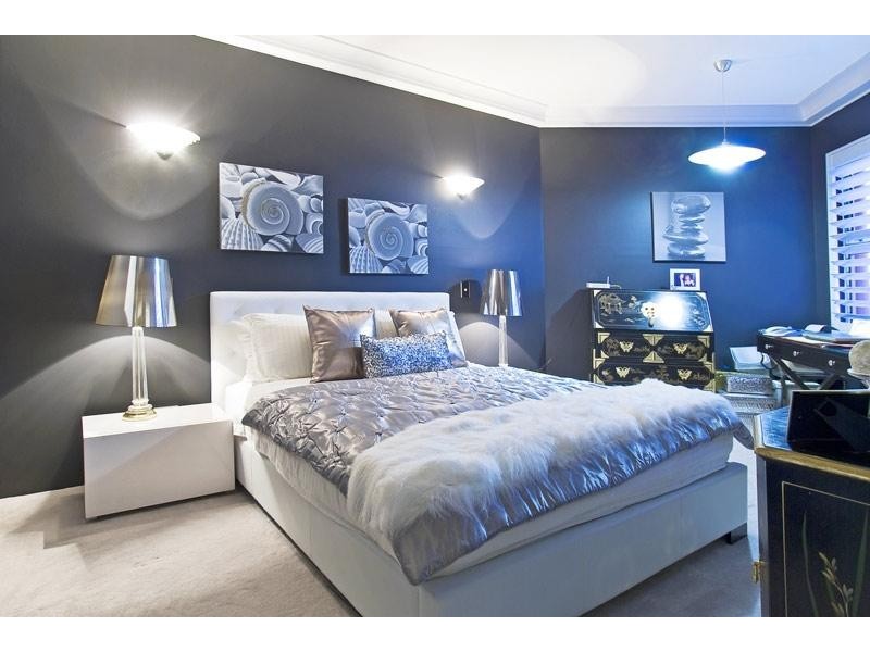 12 Commodore Drive, Main Beach QLD 4217